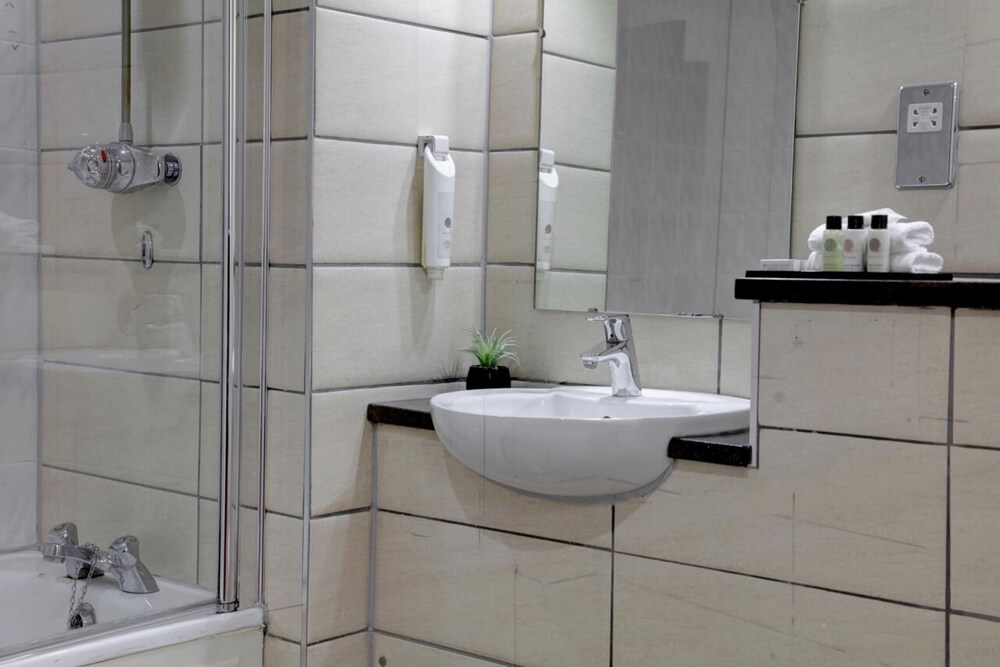 Crown & Mitre Hotel by null