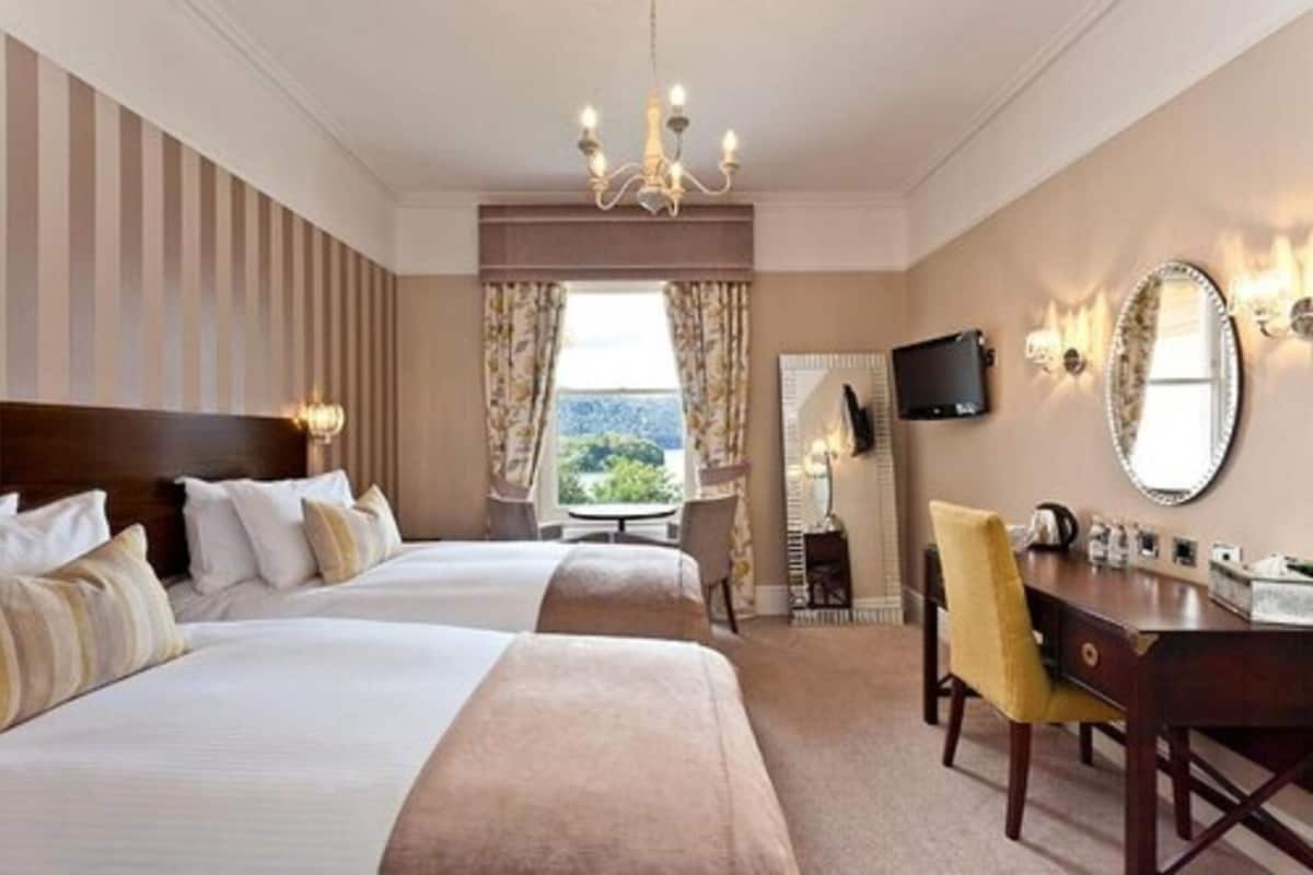 Twin Room, Lake View | 1 bedroom, Egyptian cotton sheets, hypo-allergenic bedding