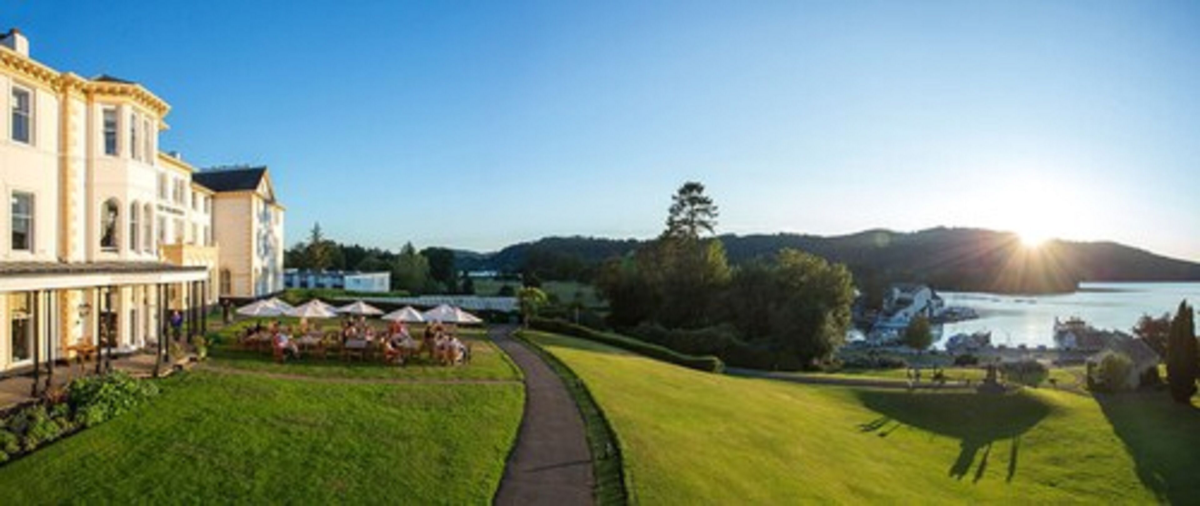Outdoor dining | 2 restaurants; breakfast, lunch and dinner served 