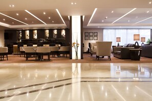 Lobby sitting area - Hotel Dann Carlton Bogota (Bogotá)