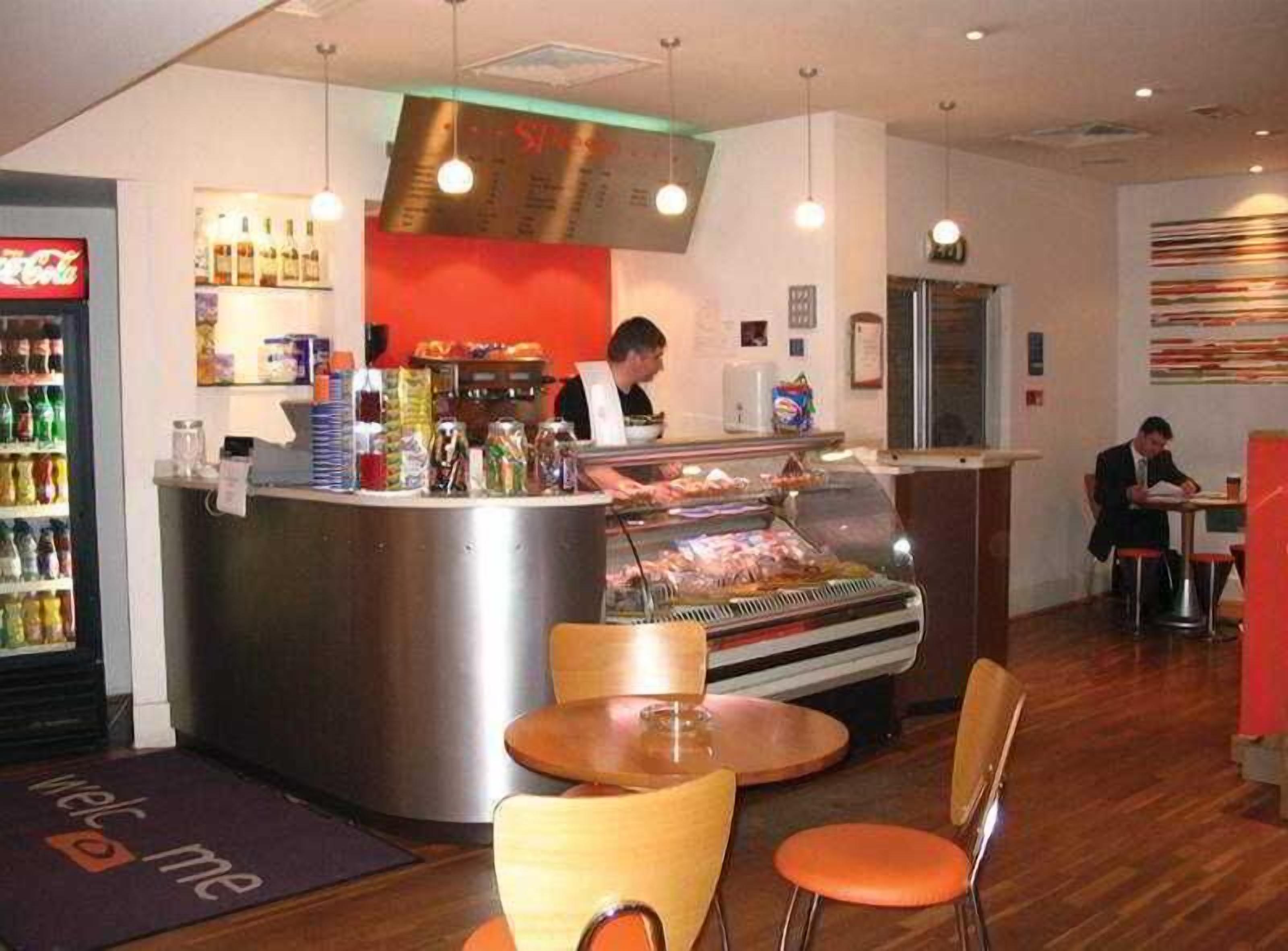 بار (في المنشاة)