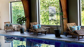 Indoor pool, pool loungers