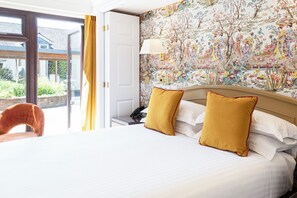 Classic King Dog Friendly | Literie de qualité, coffre-fort, décor unique, ameublement unique