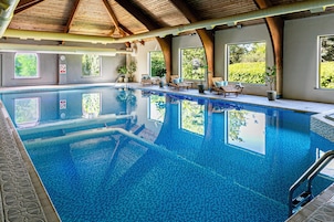 Indoor pool, pool loungers