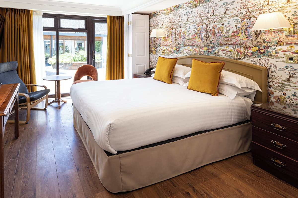 Classic King Dog Friendly | Hochwertige Bettwaren, Zimmersafe, individuell dekoriert