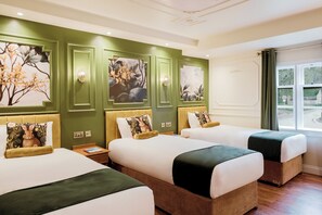 Bureau, Wi-Fi gratuit, draps fournis, réveils