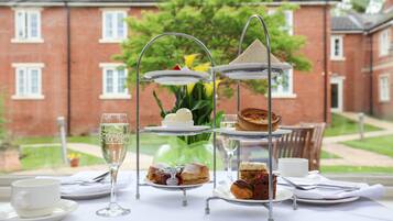 Daily full breakfast (GBP 12.5 per person)