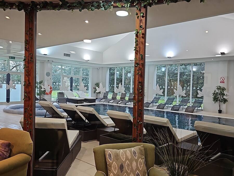 Couples treatment room(s), body treatments, hot stone massages