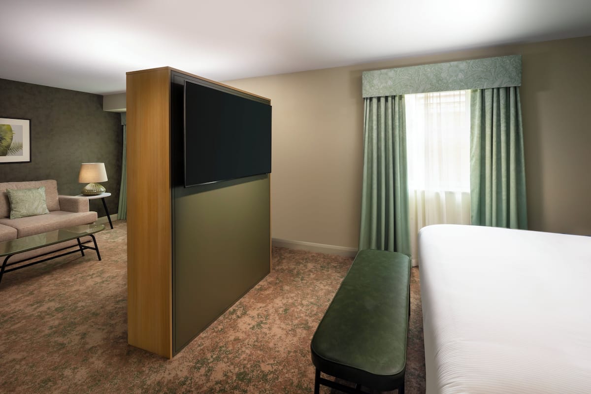 Minibar, in-room safe, desk, blackout drapes