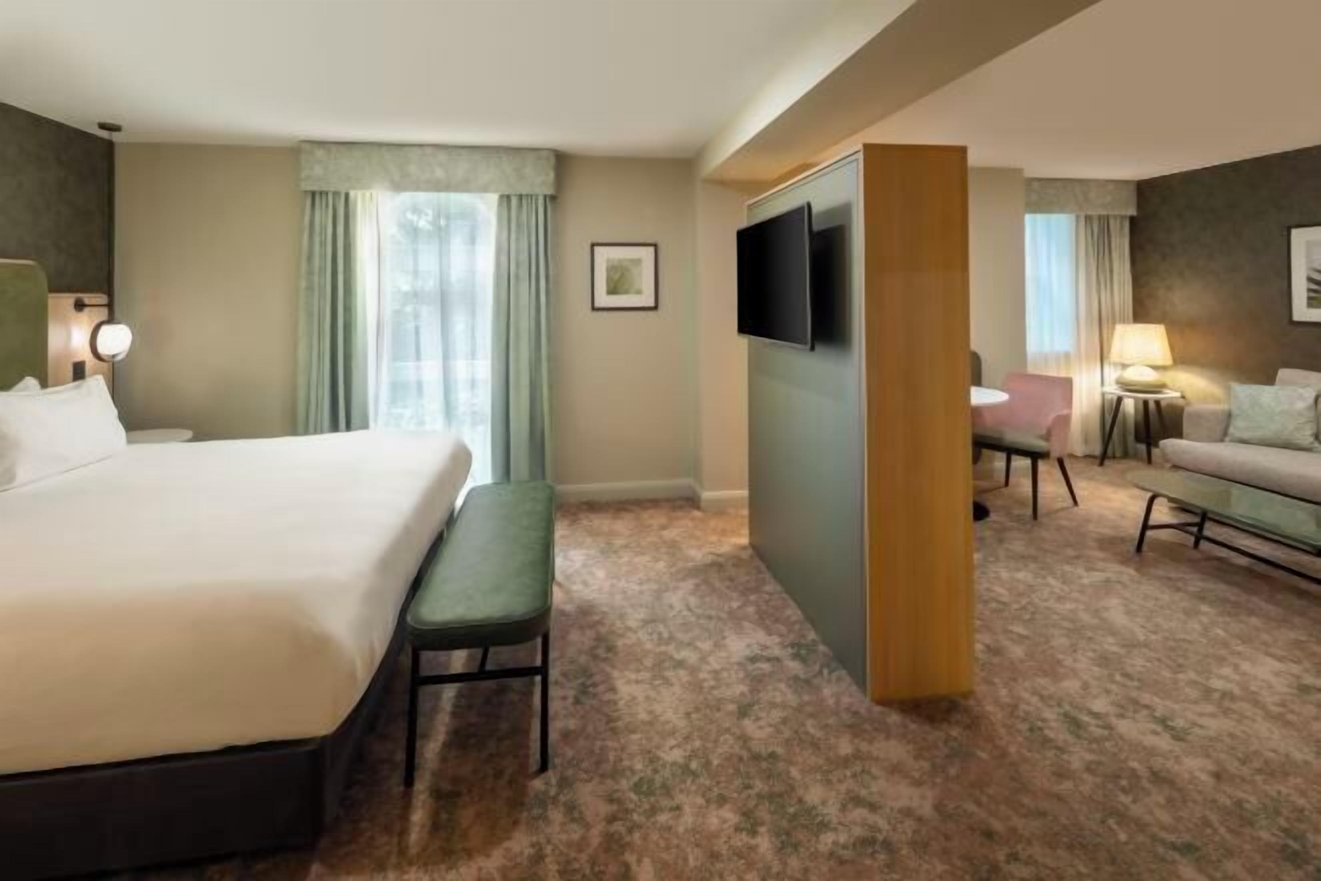 Minibar, in-room safe, desk, blackout drapes