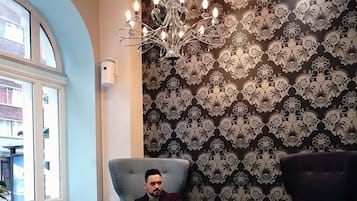 Sala de estar en el lobby