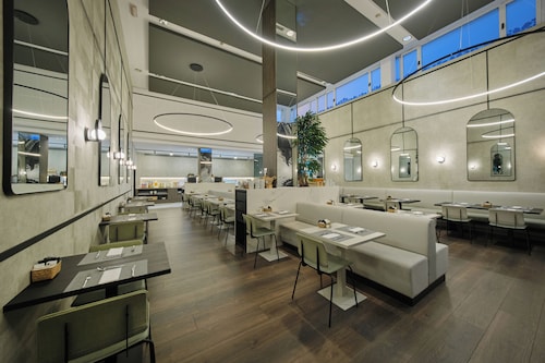 1881 Madrid Ventas Hotel