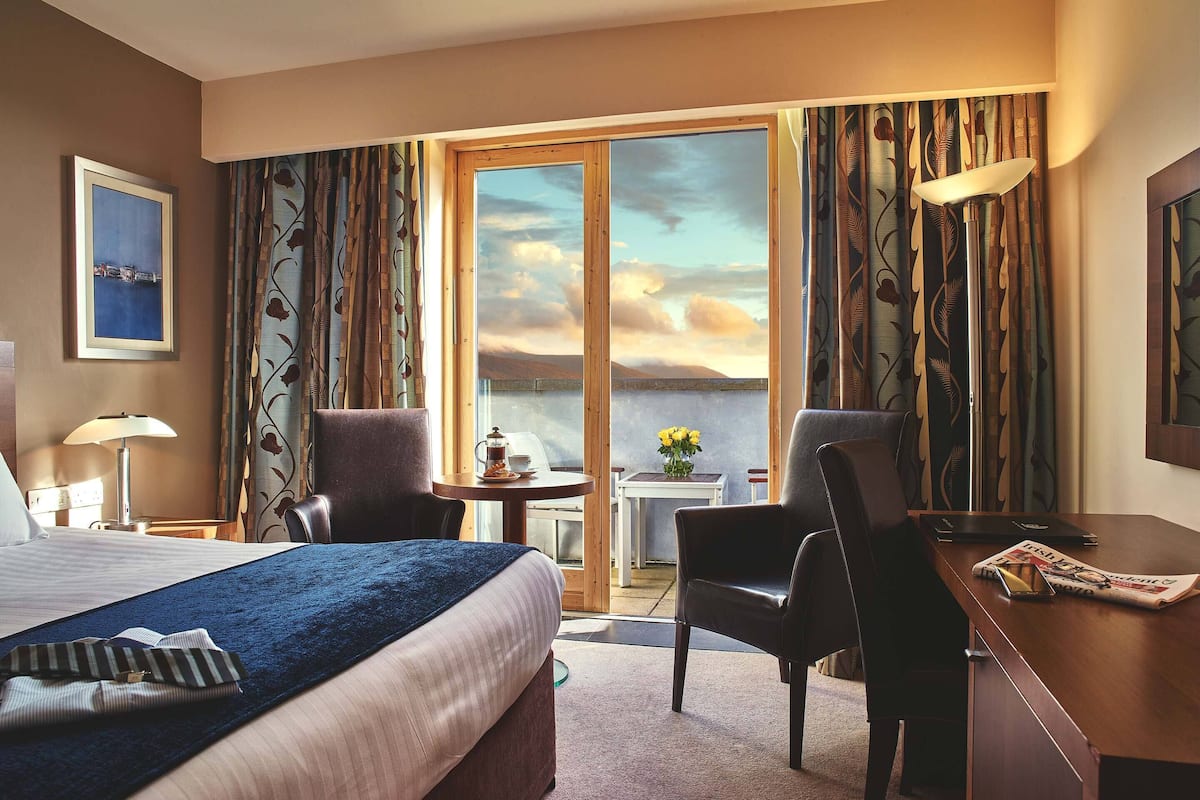 Deluxe Double Room, Balcony | In-room safe, desk, iron/ironing board, free WiFi