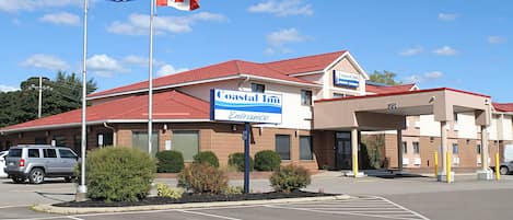 Vista frontal de la propiedad