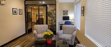 المنشأة من الداخل