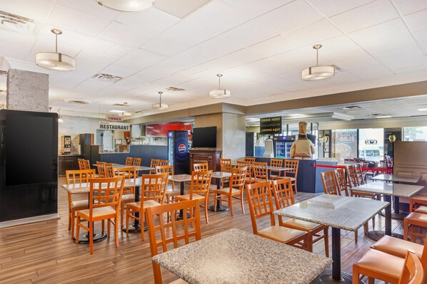Free daily full breakfast 