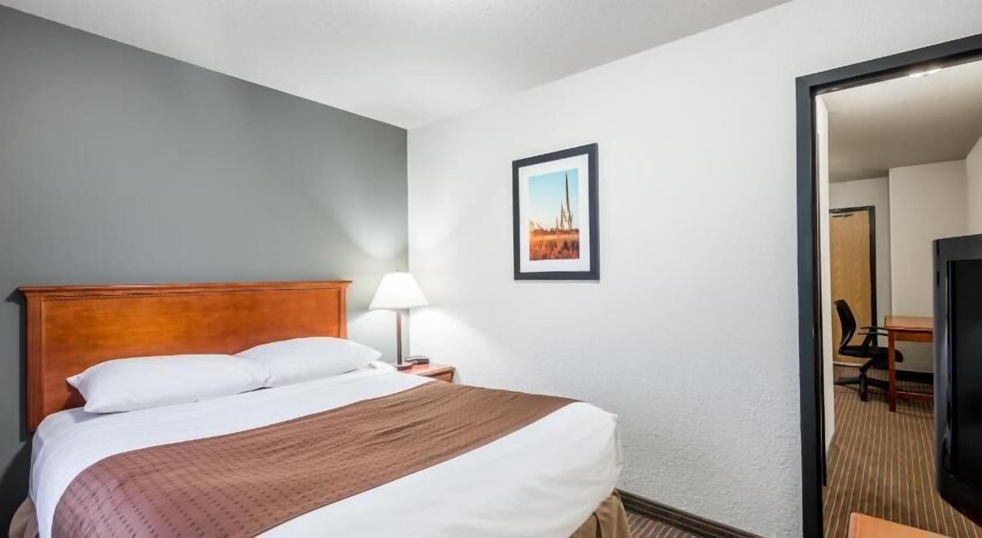 Sengetøy av topp kvalitet, safe på rommet og skrivebord