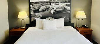 Super 8 by Wyndham Grande Prairie