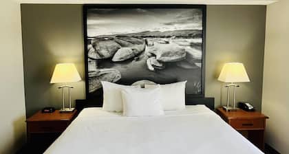 Super 8 by Wyndham Grande Prairie