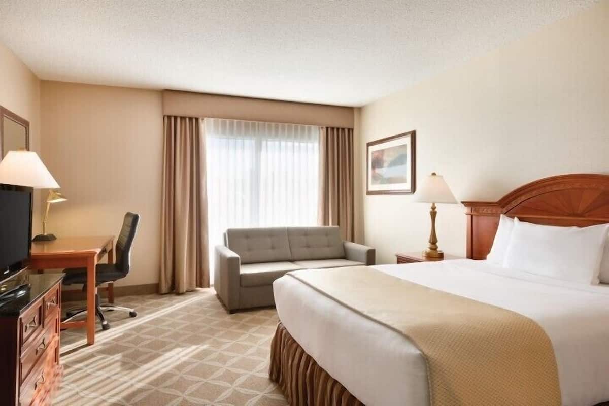 Pillow-top beds, desk, laptop workspace, blackout curtains