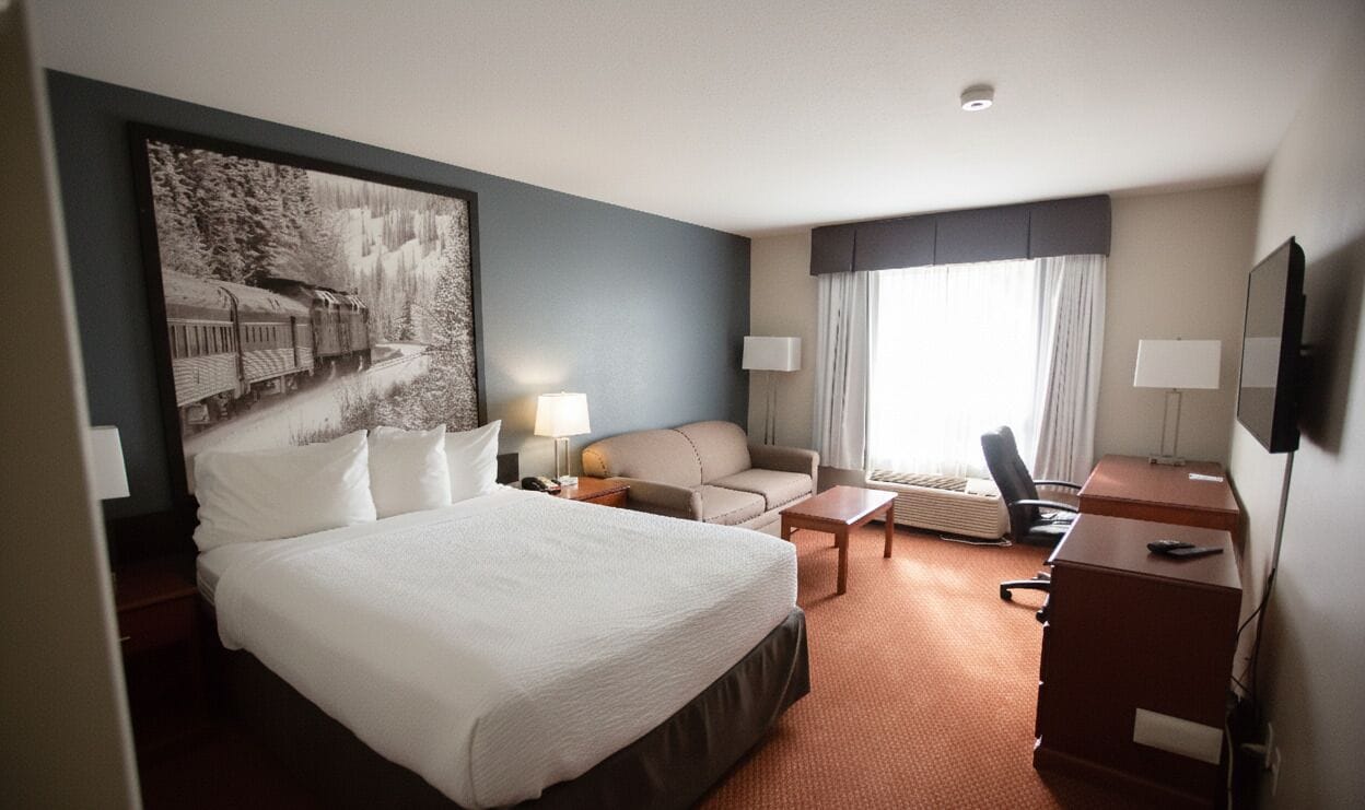 Sängtillbehör av högsta kvalitet, duntäcken och arbetsyta för laptop