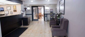 Super 8 by Wyndham Whitecourt
