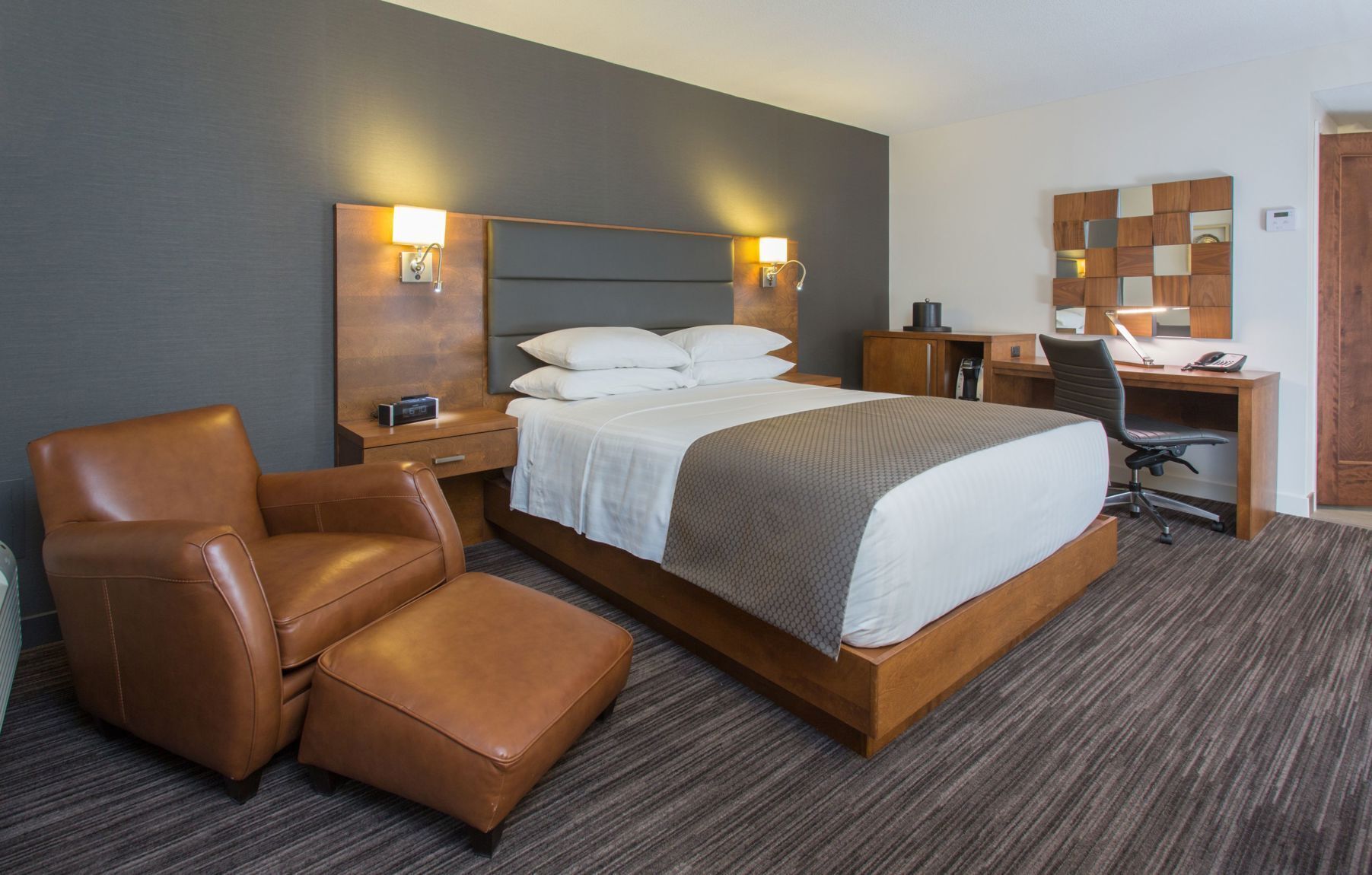 Premium bedding, minibar, desk, iron/ironing board