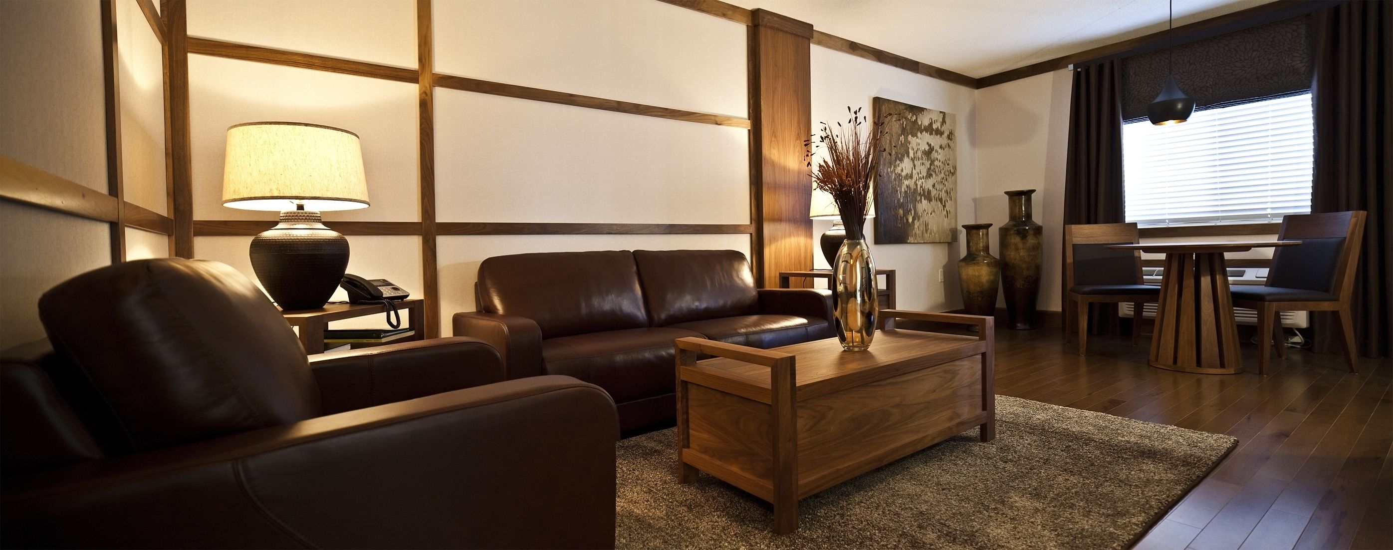 flat-screen tv, ipod dock