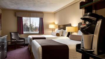 Premium bedding, minibar, desk, iron/ironing board