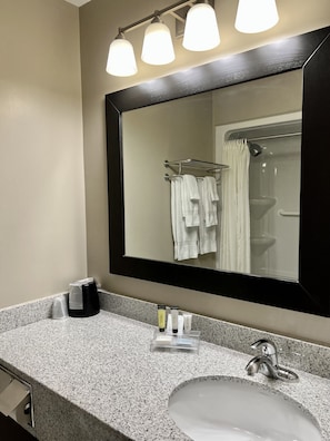 Room, 2 Queen Beds, Non Smoking (Ground Floor) | Bathroom | Shower, free toiletries, hair dryer, towels