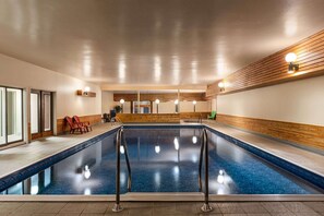 Innenpool, Liegestühle