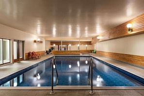 Innenpool, Liegestühle