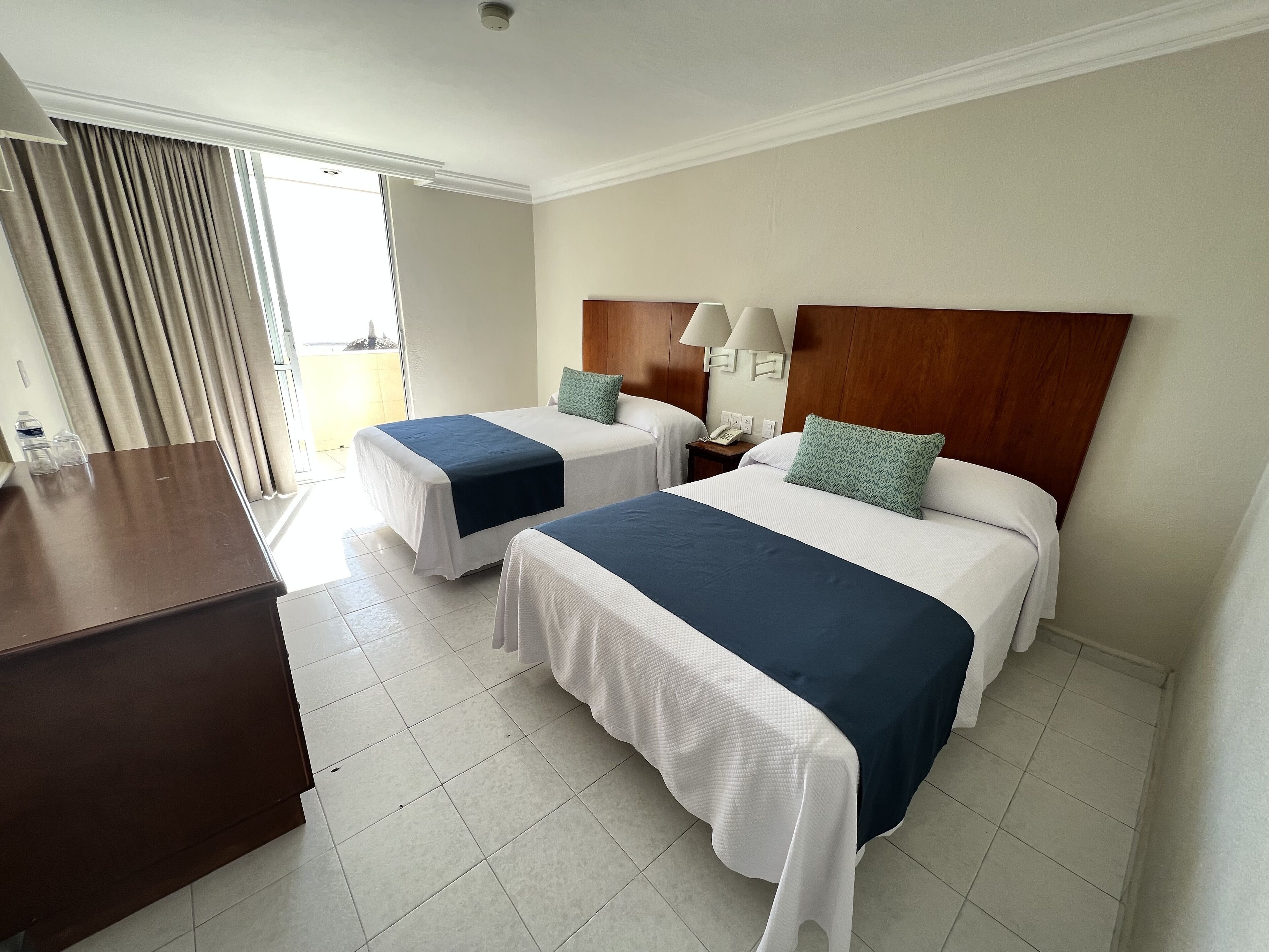 Free WiFi, wheelchair access