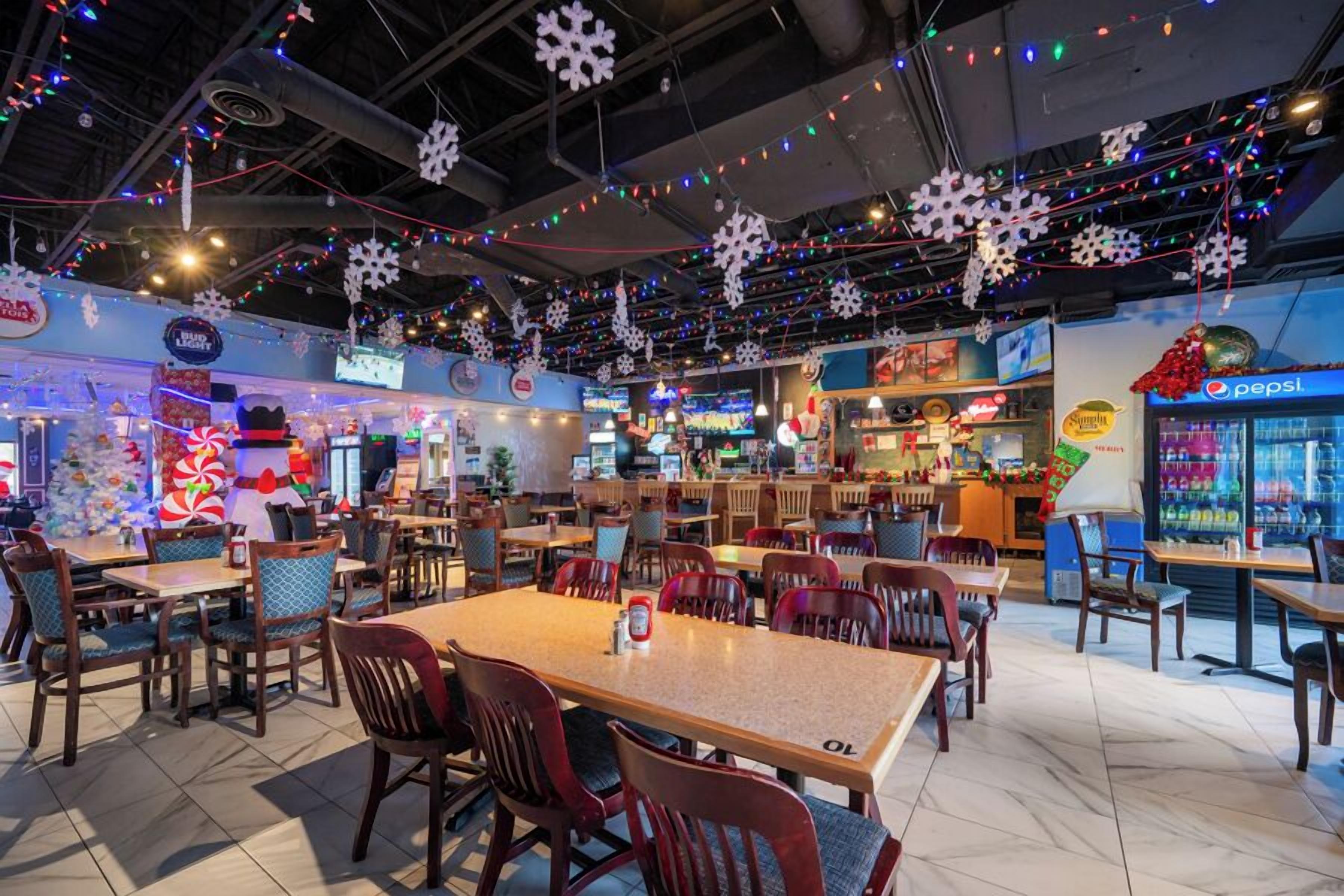 breakfast, lunch, dinner served; american cuisine