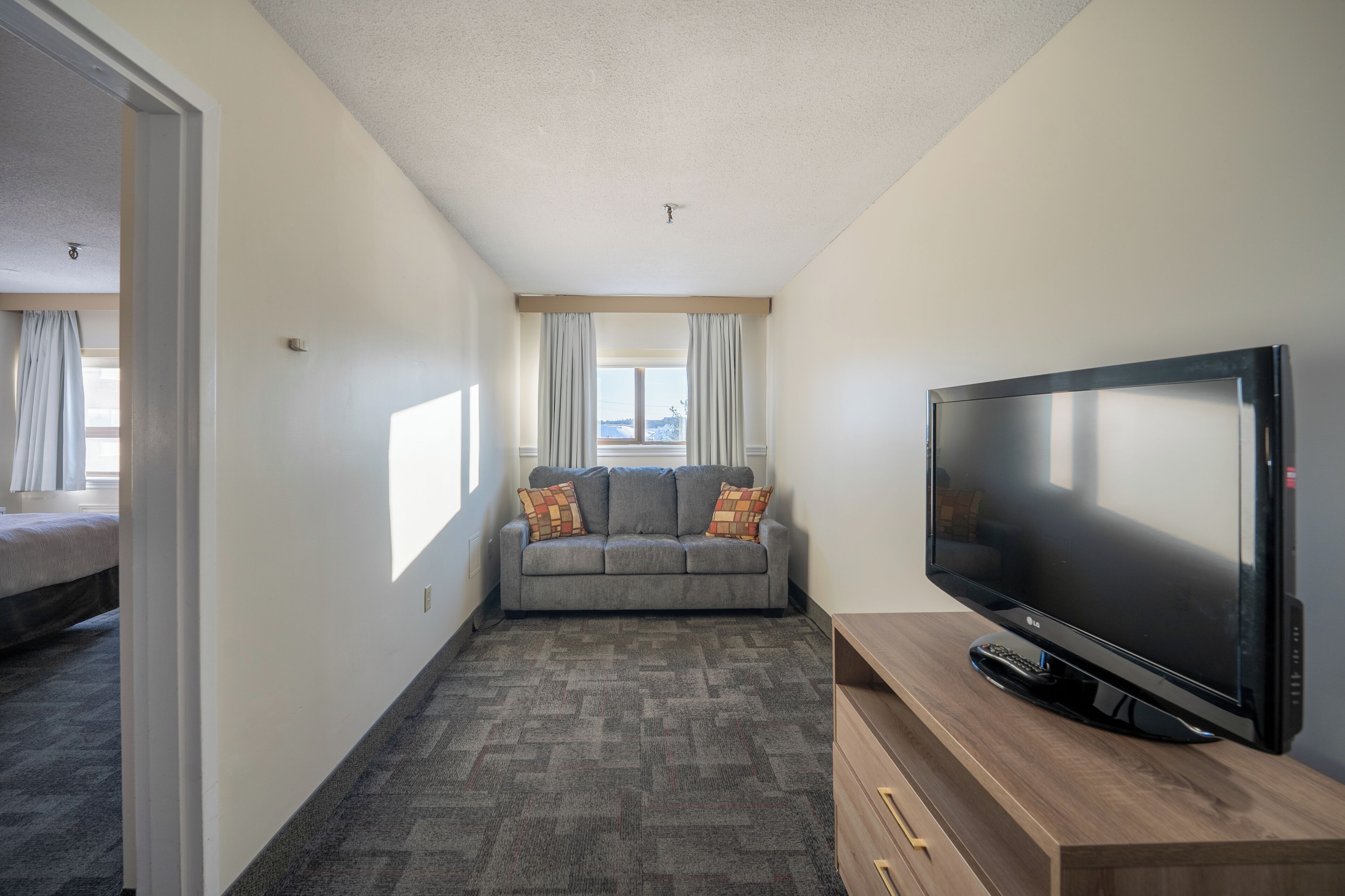 executive suite, multiple beds | 1 bedroom, desk, iron/ironing board, wifi