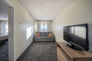 Executive Suite, Multiple Beds | Desk, iron/ironing board, free WiFi, bed sheets - HFX Airport Hotel (Goffs)