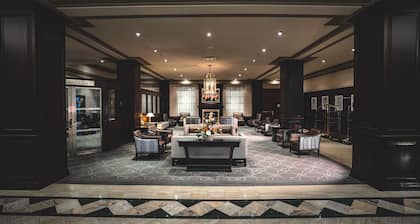 Lord Elgin Hotel