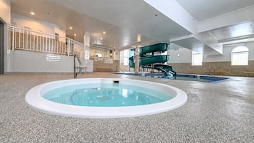 Bañera de hidromasaje cubierta