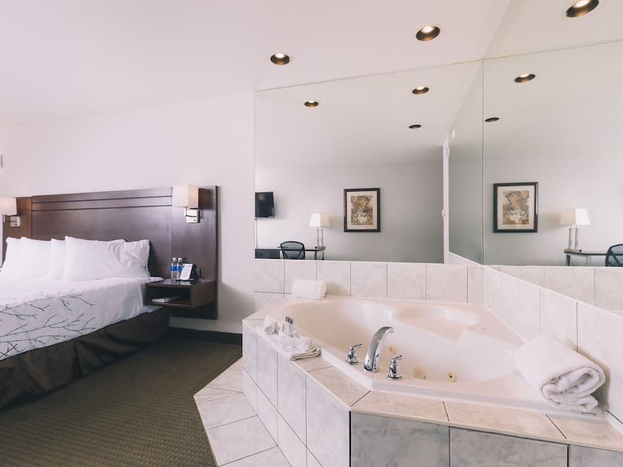 Ylelliset vuodevaatteet, Tempur Pedic -patjalliset sängyt