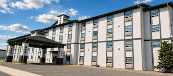 Service Plus Inn & Suites Grande Prairie