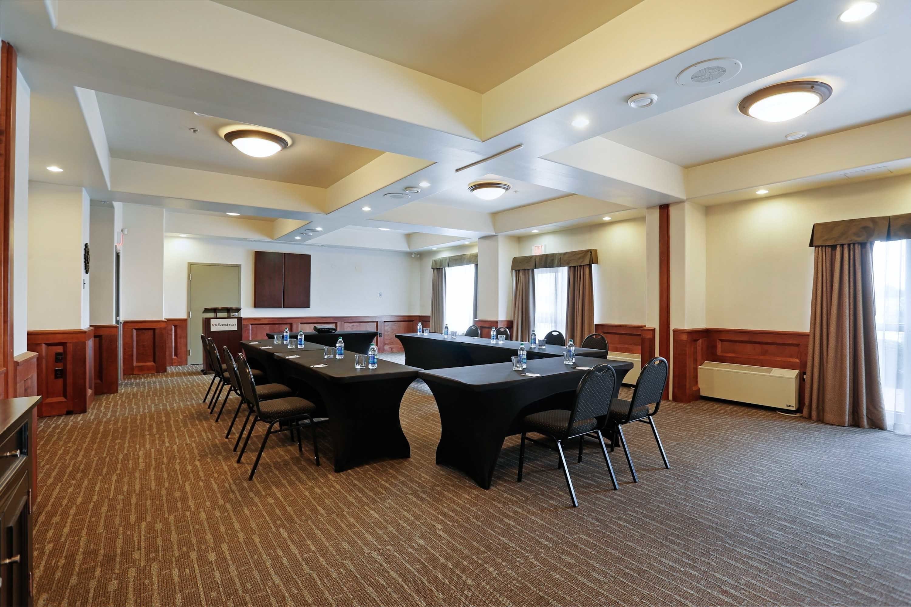 Photo - Sandman Hotel Vancouver Airport