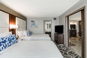 1 chambre, literie de qualité supérieure, surmatelas, bureau