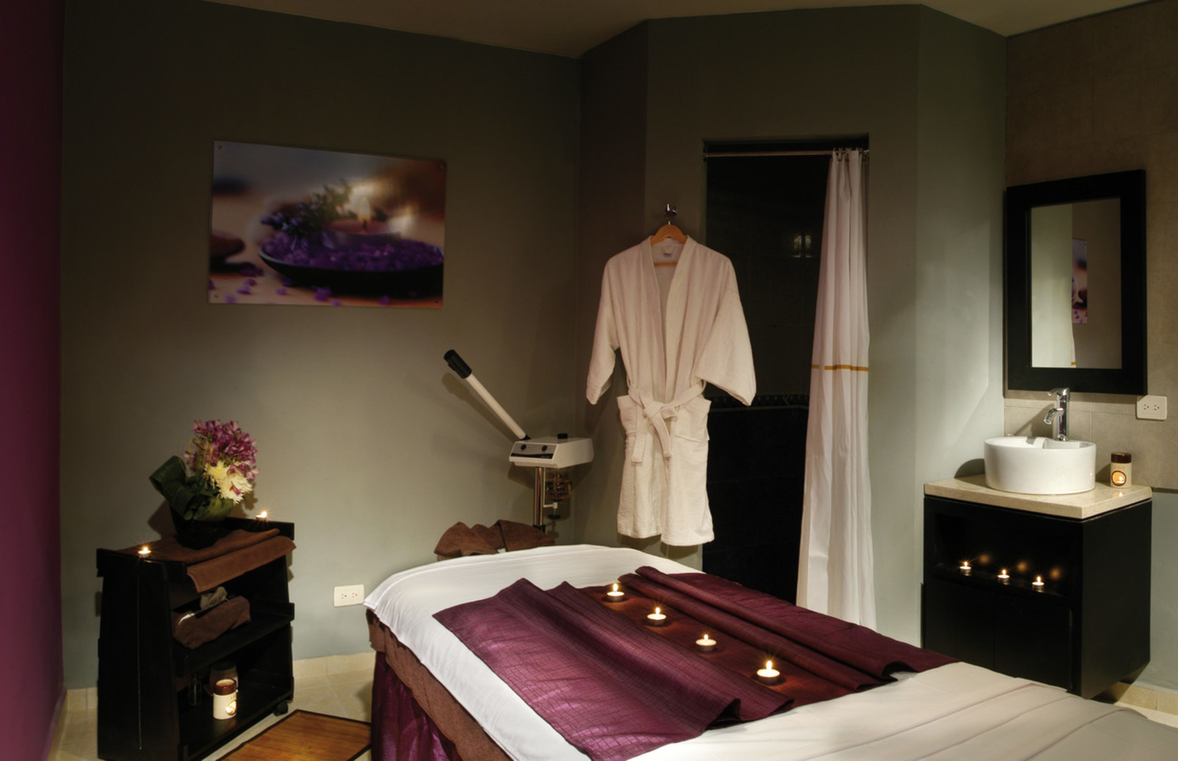 Sauna, body treatments, beach massages, body wraps, body scrubs, facials