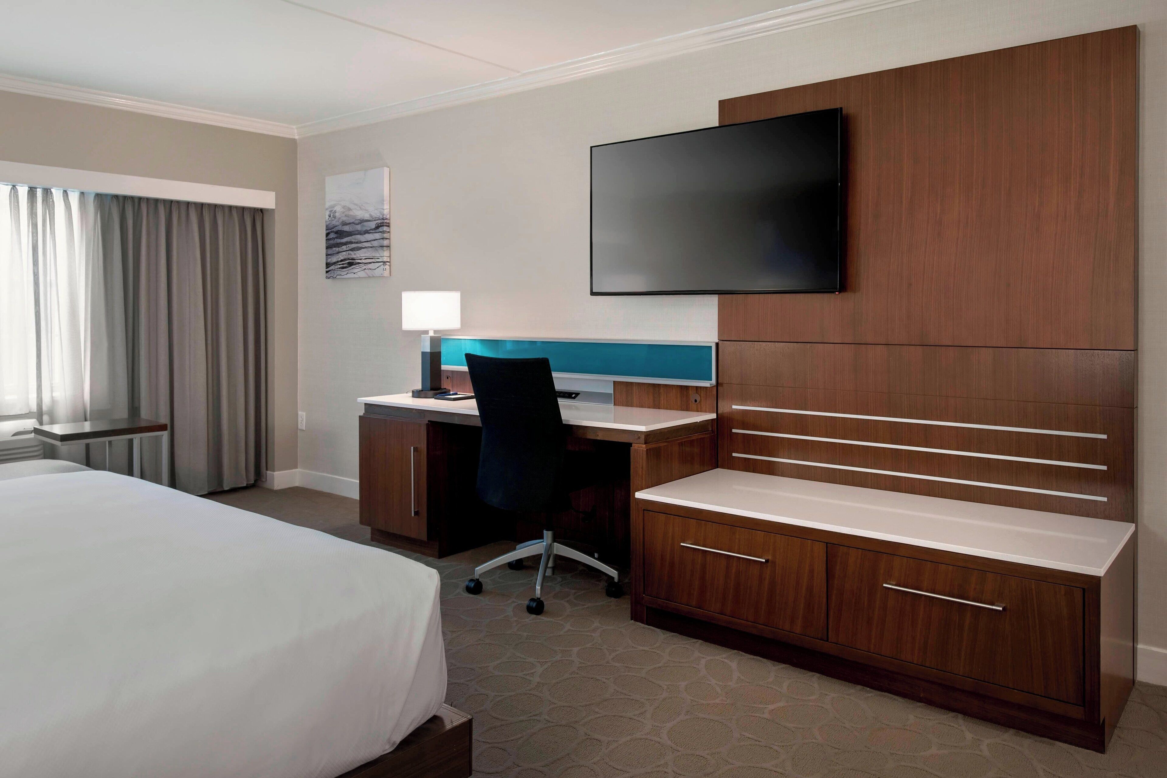 room, 1 king bed | egyptian cotton sheets, premium bedding, in-room safe, desk