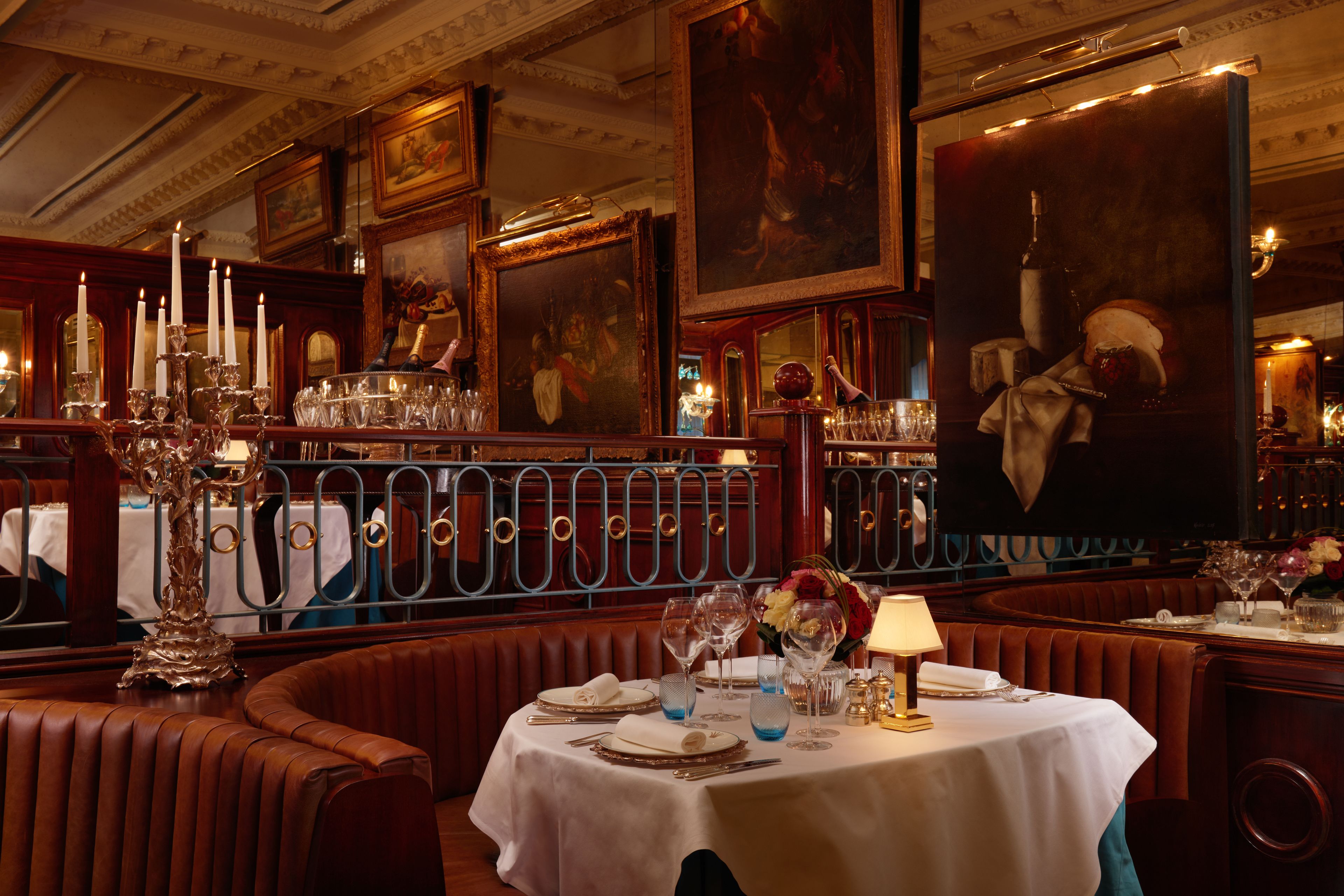 2 restaurants, breakfast, lunch, dinner served; british cuisine