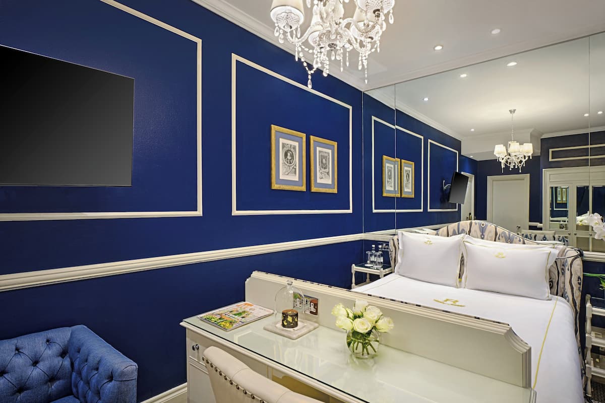 Double Room (2) Cosy) | Premium bedding, down comforters, in-room safe, individually decorated