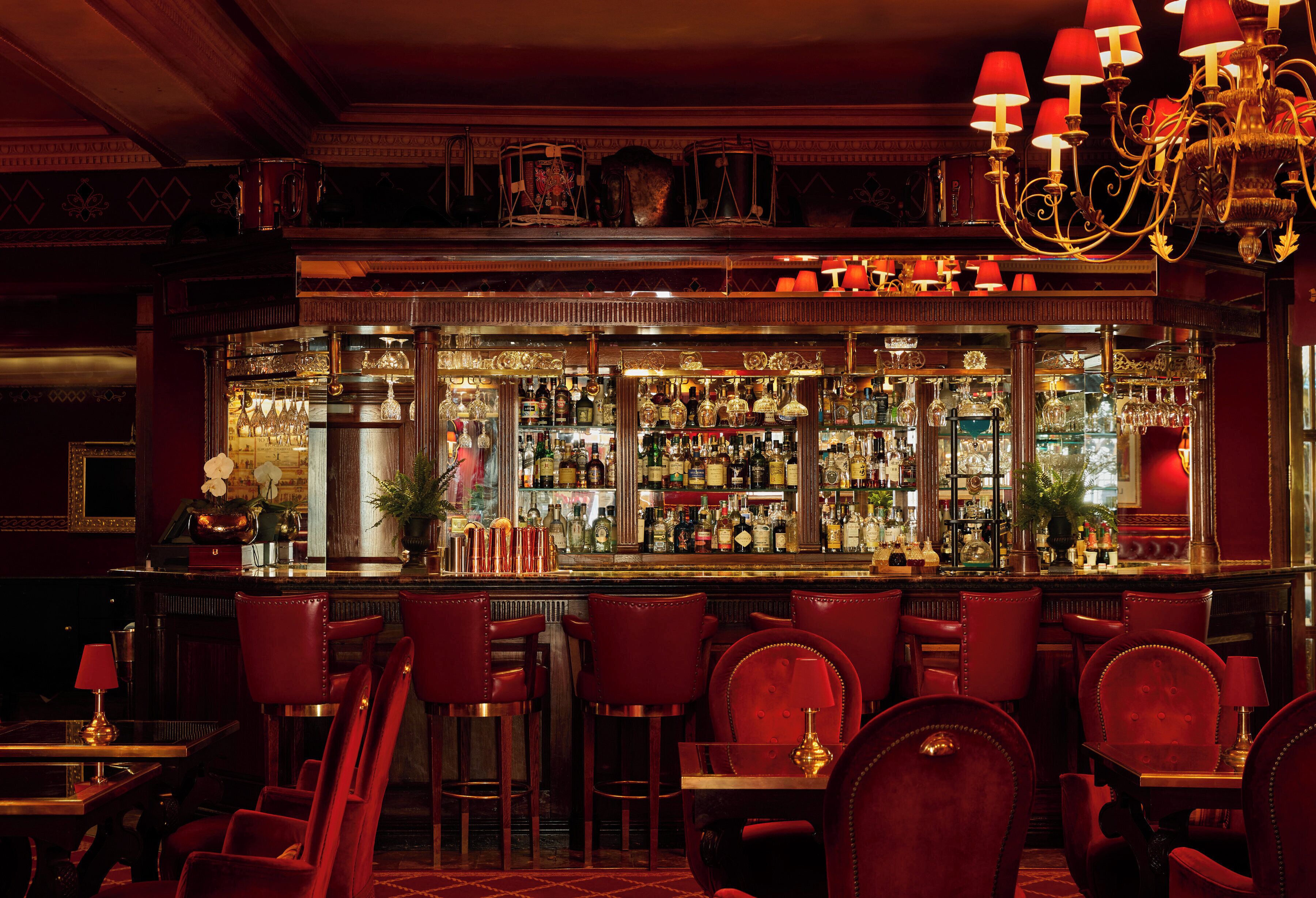 4 bars/lounges, Champagne bar, cocktail bar