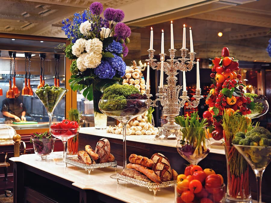 Daily English breakfast (GBP 45 per person)