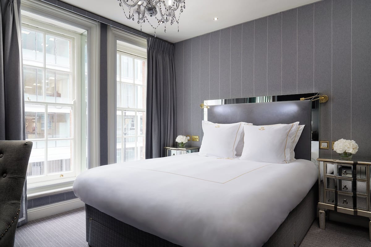 1 bedroom, premium bedding, down duvets, in-room safe