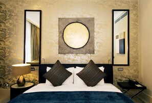 خزنة داخل الغرفة ومكتب وأسرّة أطفال/رضّع (مجانًا) وواي فاي مجانًا